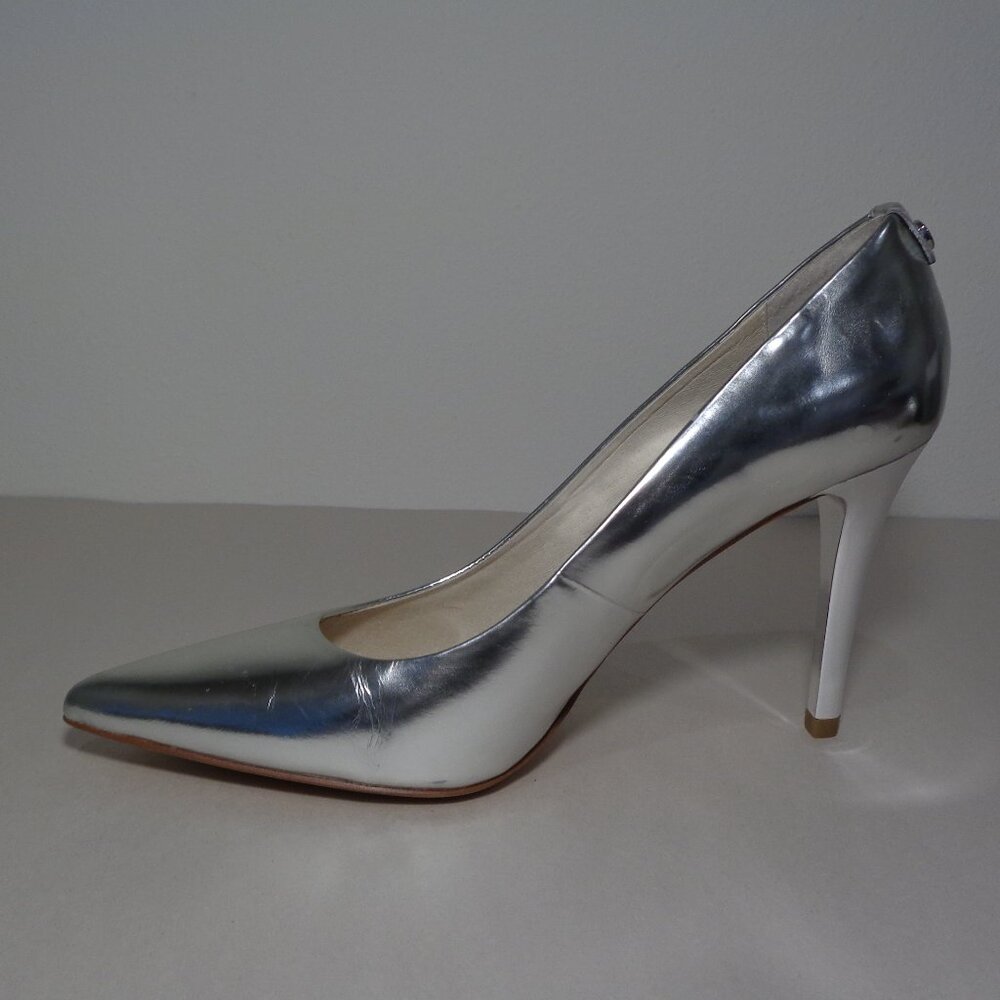 Michael Kors Size 7 M / ELISA PUMP / Silver / Leather / Heels New Women's Shoes - Picture 9 of 16